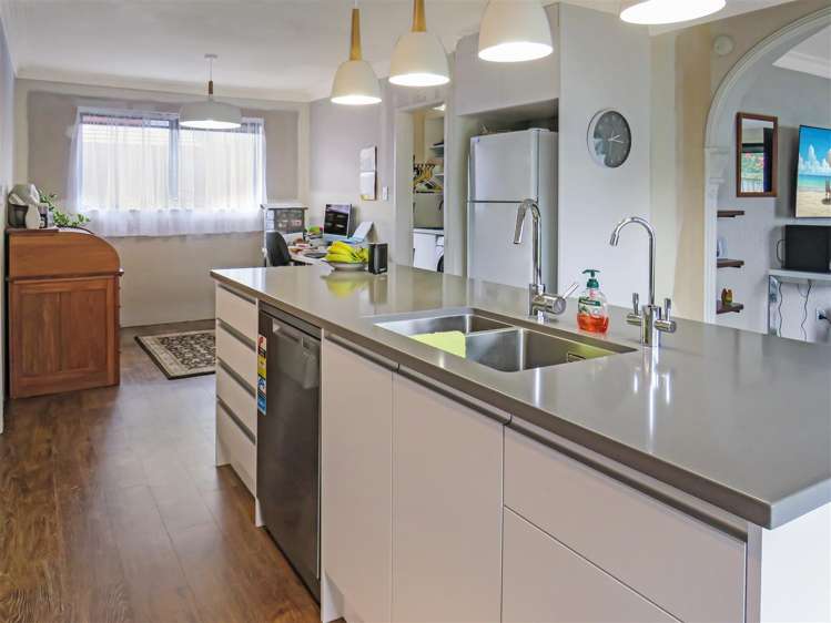 5/84 Ranolf Street Victoria_5