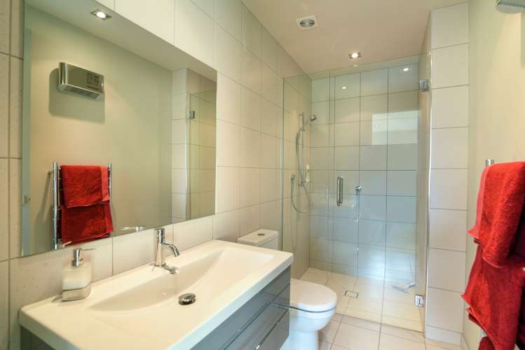 618 Peninsula Road Kelvin Heights_14