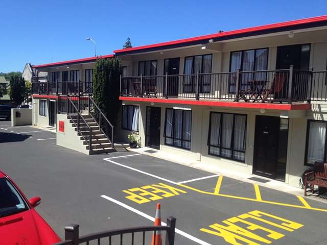 4 Star - 20 Unit Motel - George St Dunedin