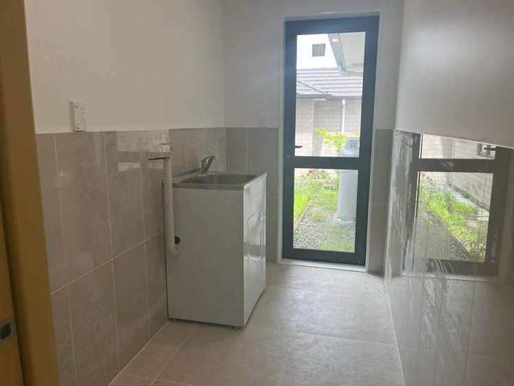 282 Ellerslie-Panmure Highway Mount Wellington_12