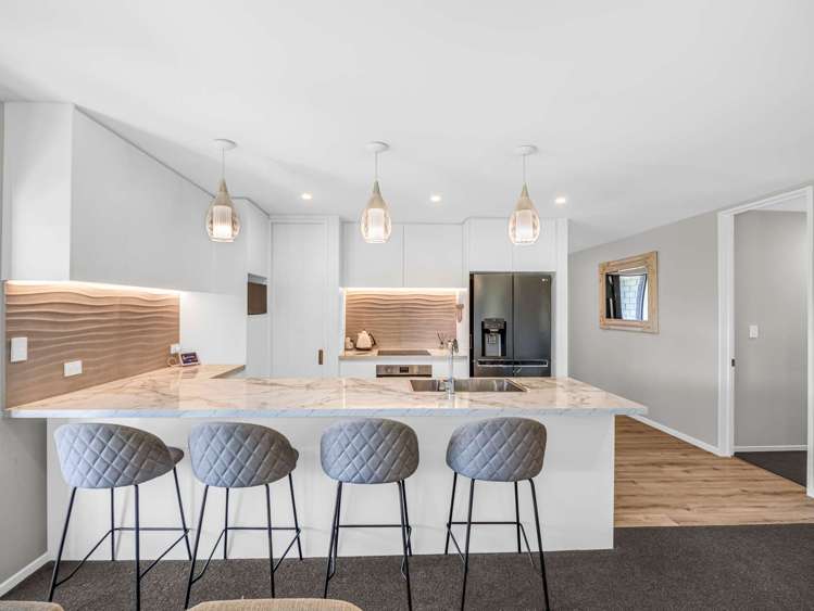 1 Cox Lane Amberley_11