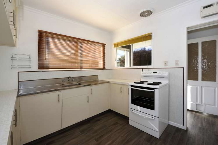 16 Kipling Crescent Stoke_9