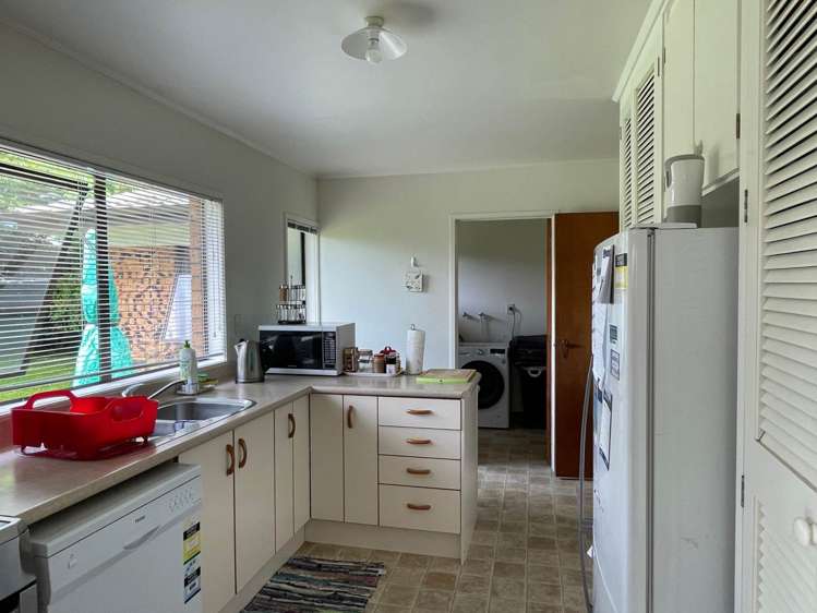 7 Rathgar Road Henderson_8