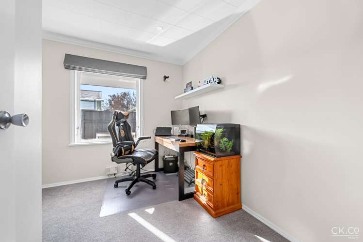 49b Kebbell Grove Epuni_12