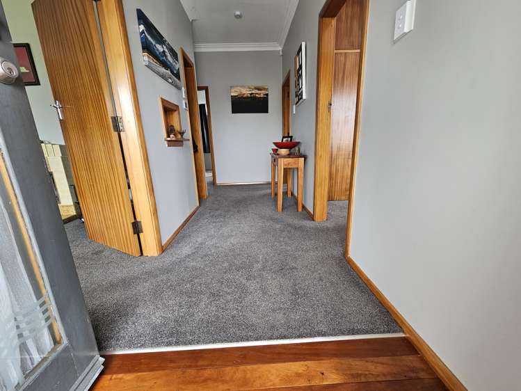 196 Bath Street Levin_8