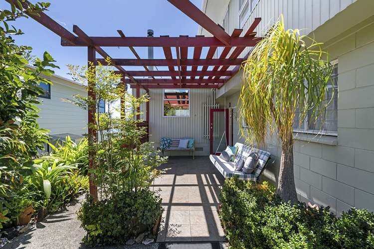 6 Deerness Crescent Algies Bay_14