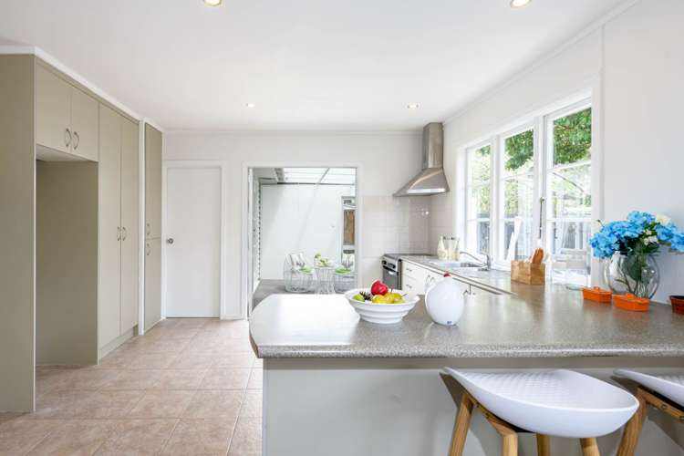 175 Portage Road New Lynn_10