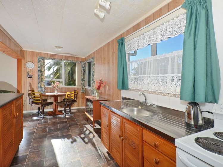 19 Paramount Parade Tikipunga_2