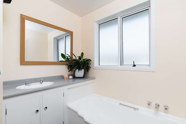 1 Kinmont Crescent Mosgiel_11