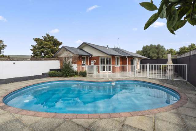 This spacious brick home offers a blend of comfort and convenience!