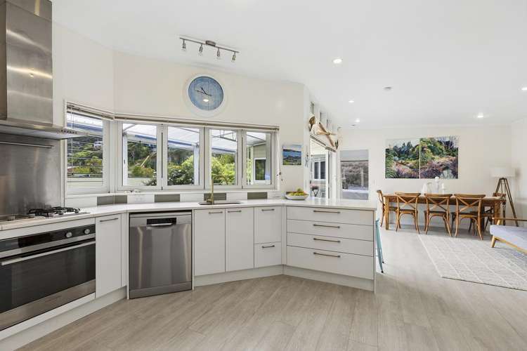 34 Airlie Road Plimmerton_7