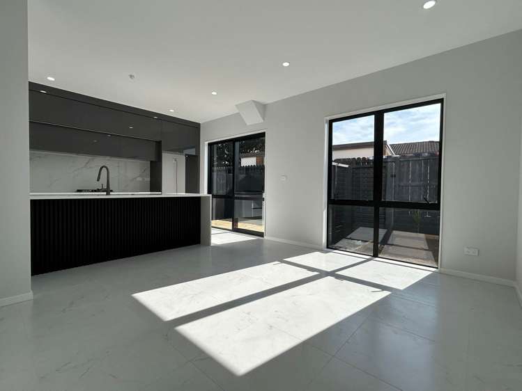 2/52 Hutchinsons Road Bucklands Beach_7