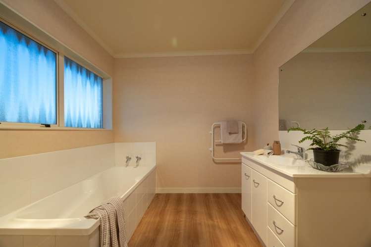 1059 Camerons Line Feilding_17