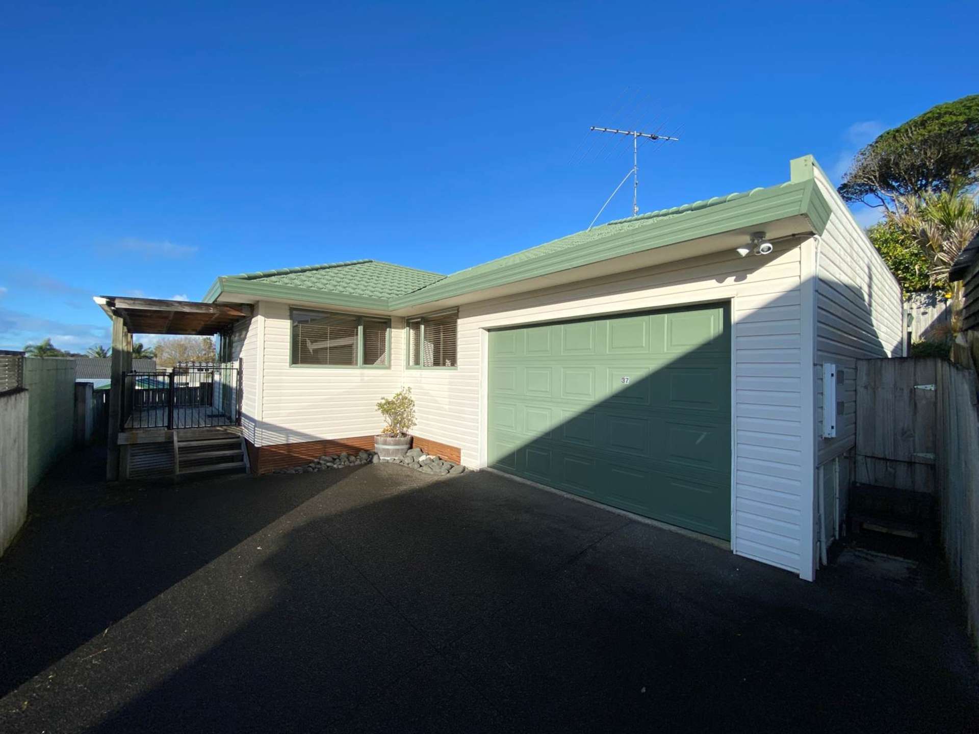 37 Pohutukawa Avenue Red Beach_0