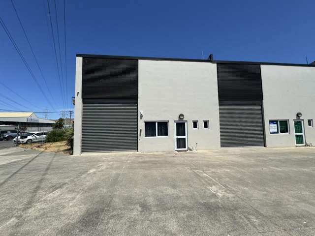 Vacant Entry Level Warehouse - Ready for Christmas