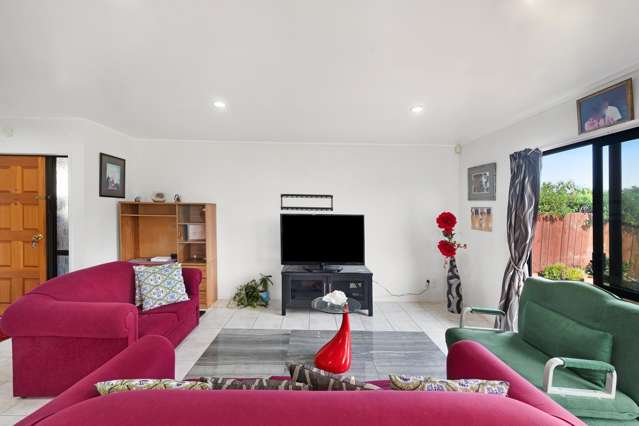 2/55 Aviemore Drive Highland Park_2