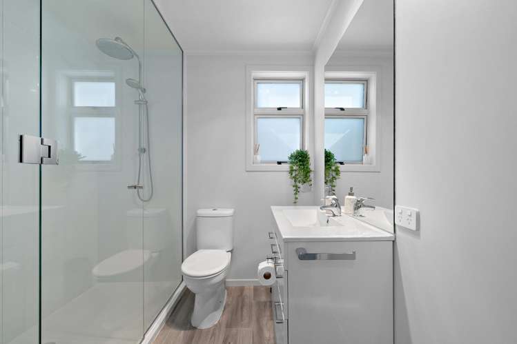 35 Antrim Crescent Wainuiomata_9