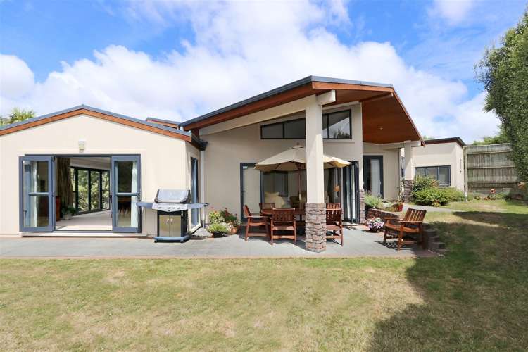 3 Endeavour Drive Whitby_5