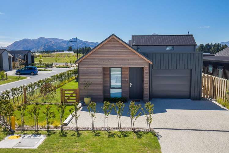 2 Leaning Rock Lane Wanaka_15