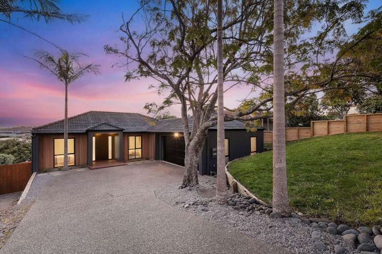 20 Baulcomb Parade Windsor Park_31