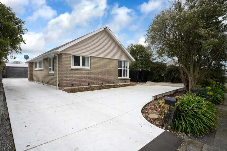 81 Carisbrooke Street Aranui_12