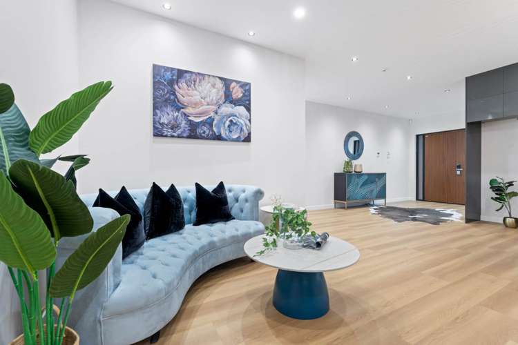 8 Barrel Crescent Swanson_10