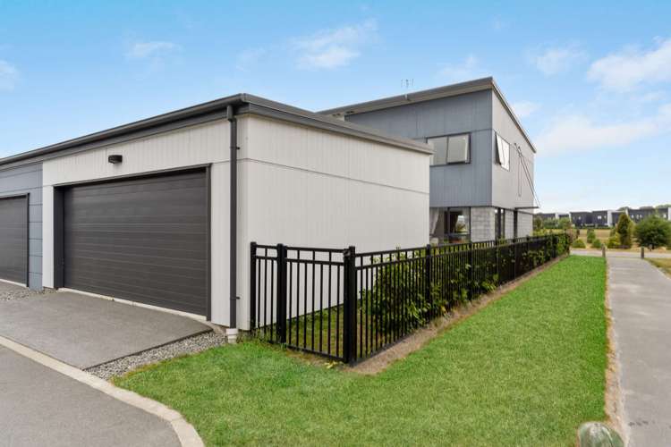 24 Tippet Crescent Wigram_18