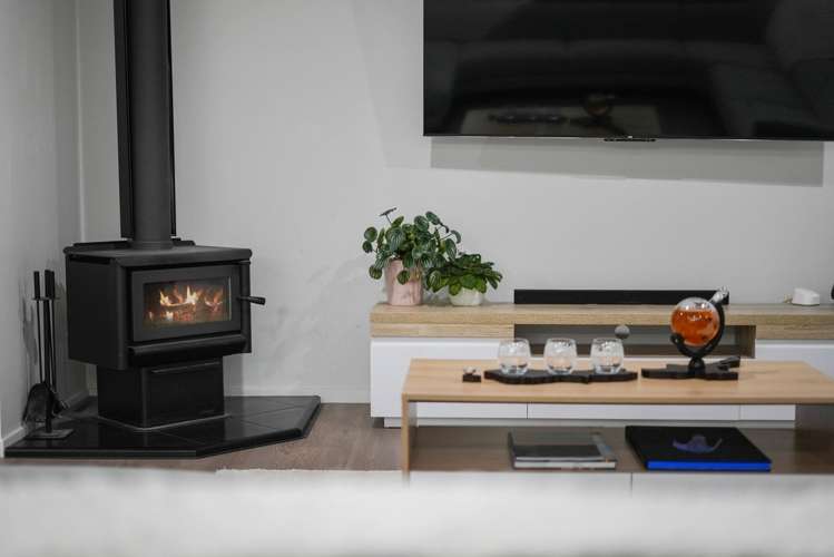 24 John Dee Crescent Red Beach_7