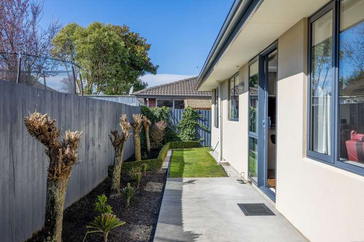 35 Loughton Street Burwood_12