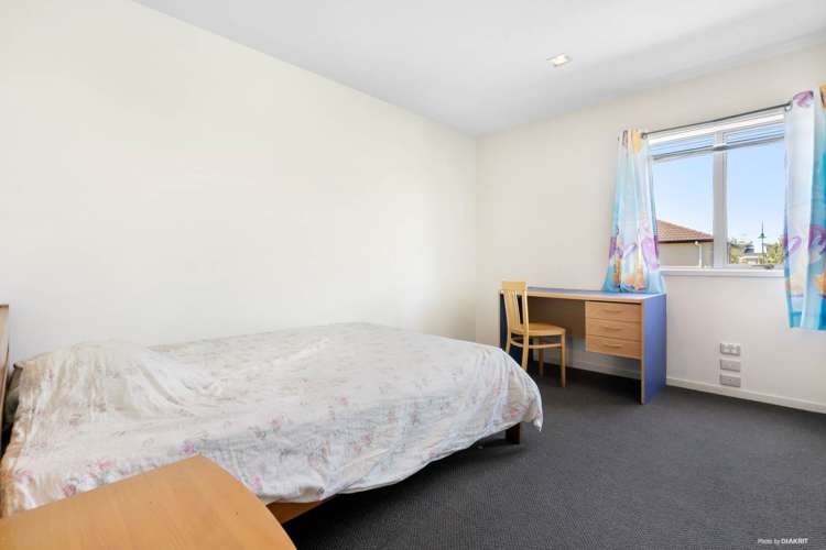 61 Mandival Avenue Flat Bush_8