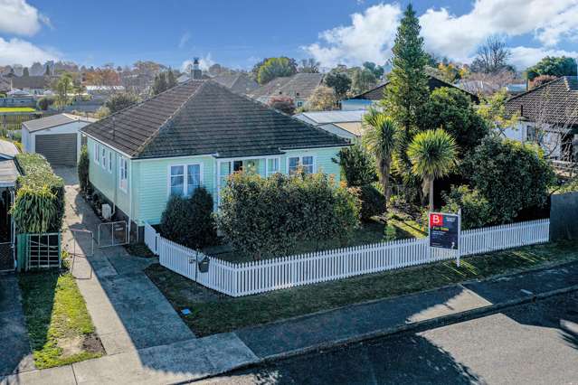 Renovated, ready and remarkably located!