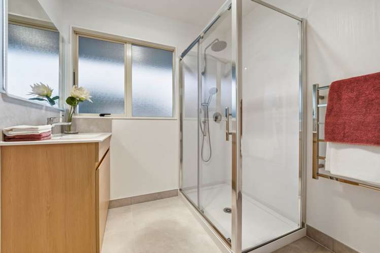 2 Ian Jones Court Flat Bush_16