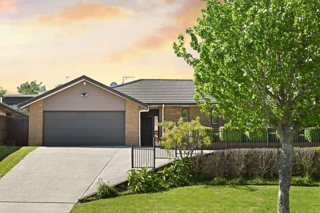 56 Farnborough Drive Grandview Heights_1