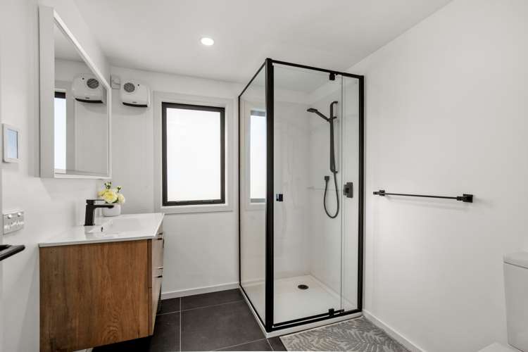 8 Don Place Alexandra_13