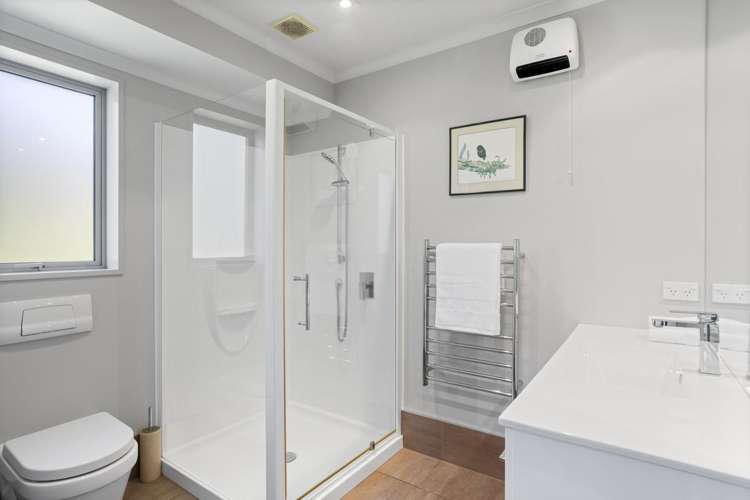 6 Evesham Lane Springlands_17