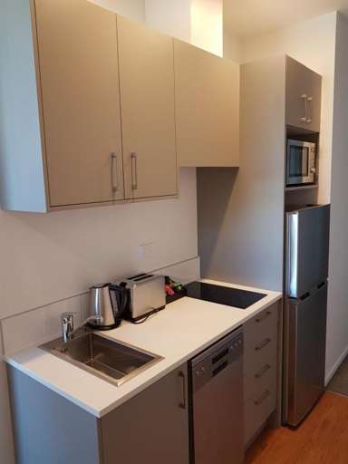 220/32 Red Oaks Drive_4