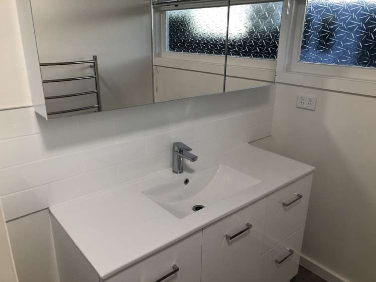 82 Aikmans Road Merivale_5