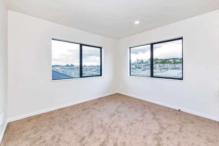 92 Colonial Drive Silverdale_15