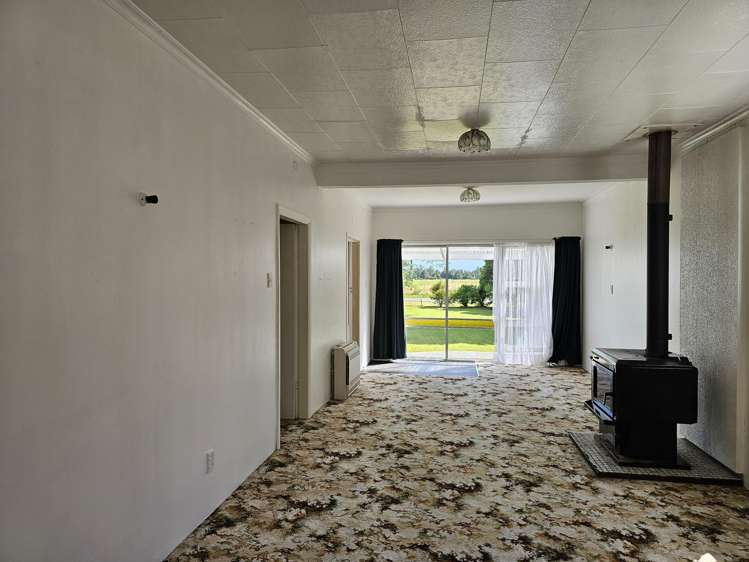 15 Main Road Whataroa_5