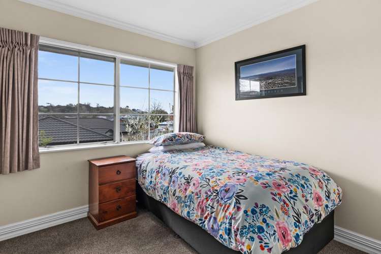 70 Whiting Crescent Greenmeadows_22