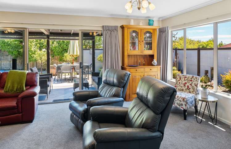 2 Heritage Crescent Richmond_5