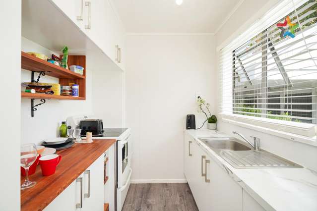 35 Sinclair Avenue Nightcaps_3