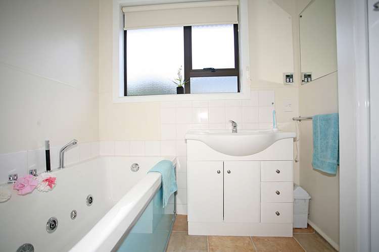 24 Stanton Crescent Hoon Hay_11