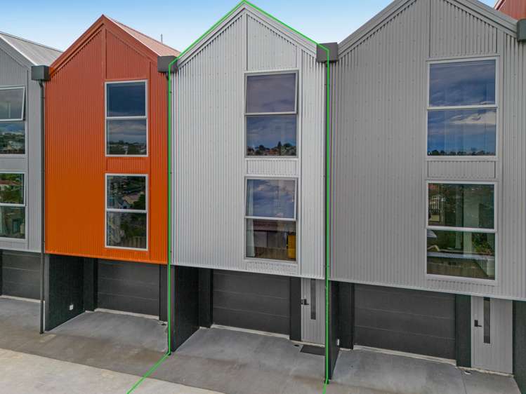 8/20 Henderson Street Mornington_1