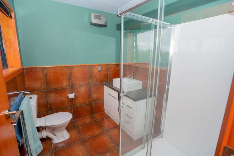 330 Sinclair Road Te Anau_10