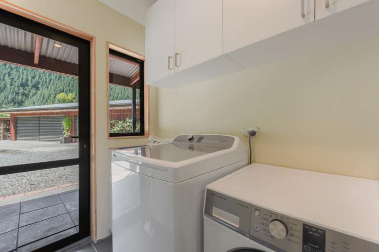 11 Mead Road Brightwater_12