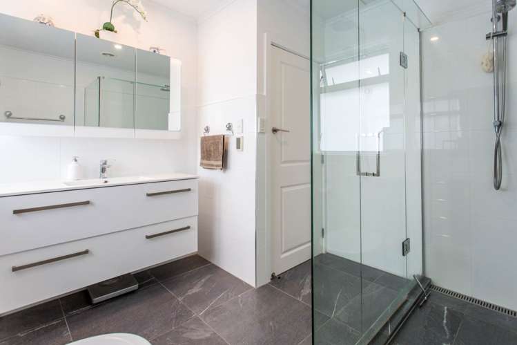 2/24 Clifton Road Hauraki_19