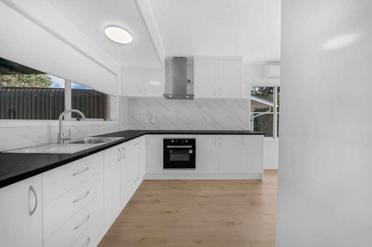2/84B Great South Road_4