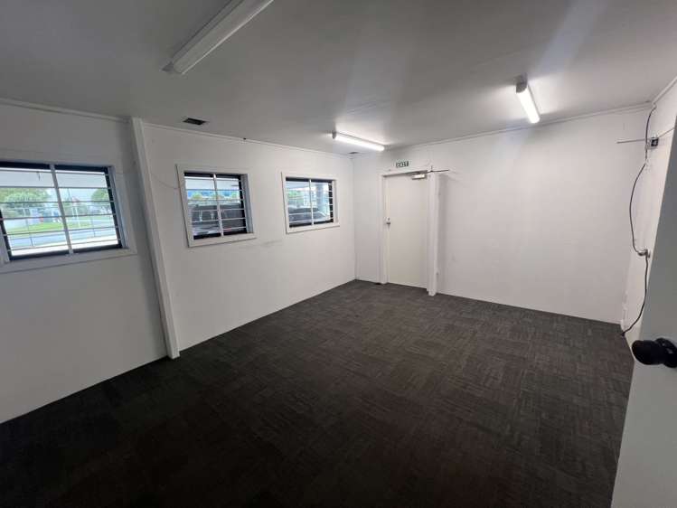 47 Rennie Drive Mangere_3