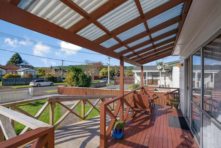 19 Davis Crescent_5